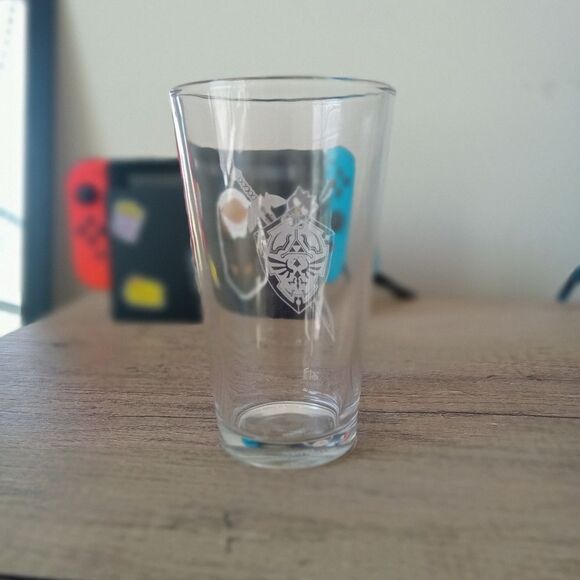 The Legend Of Zelda Glass Cup - Picture 2 of 4